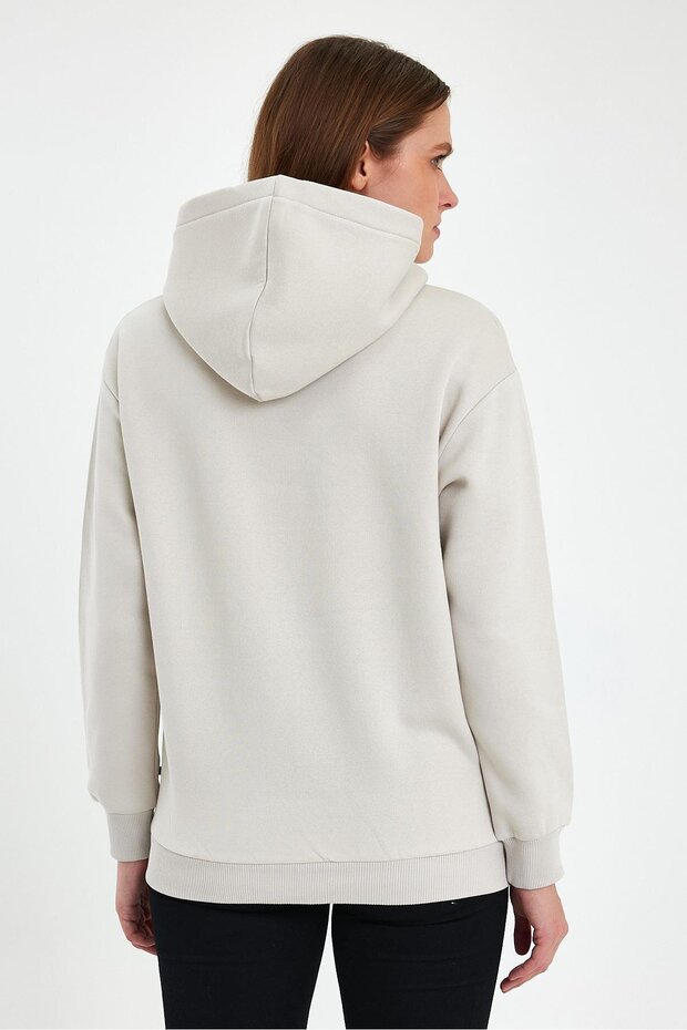 عرق مدمج بغطاء للرأس بثلاثة خيوط - 1