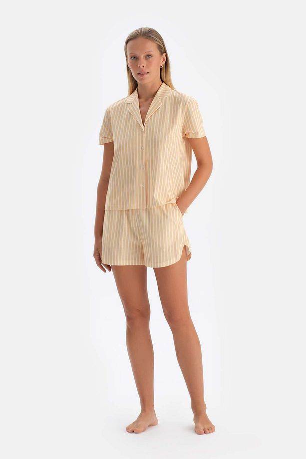Sarı Çizgili Gömlek Şort Pijama Takımı - 4