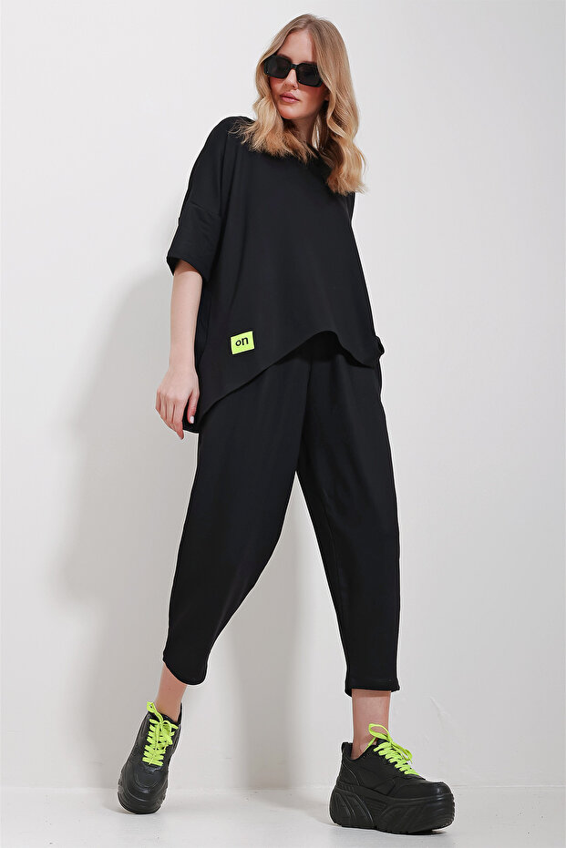 Schwarzes Set aus Bluse und Hose mit Rundhalsausschnitt, asymmetrischem Schnitt und Stickerei für Damen ALC-X11604 - 4