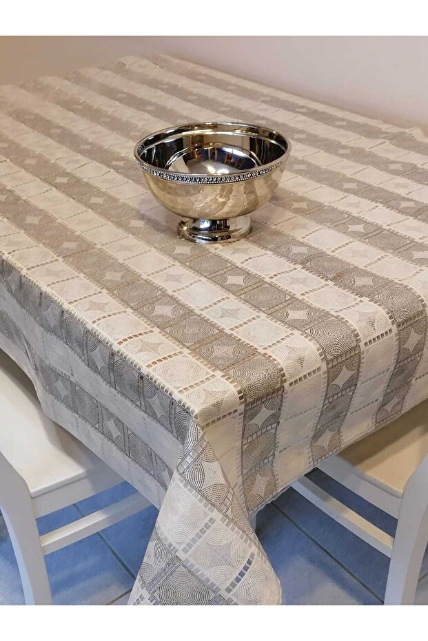 مفرش طاولة منقوش قابل للإزالة - 4