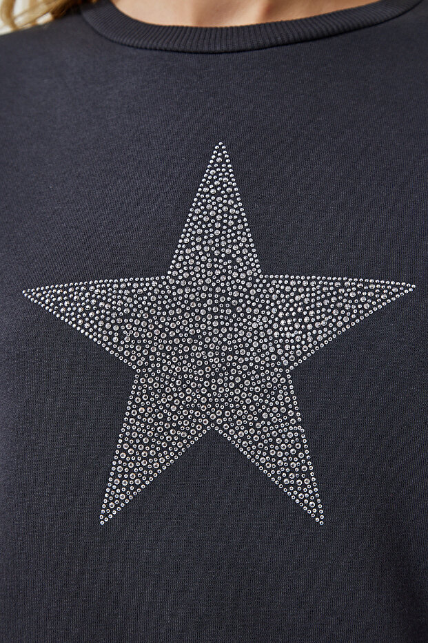 Damska bluza z dzianiny w kolorze antracytowym, z haftowaną gwiazdą UB00237 - 4