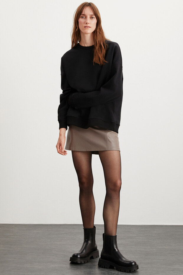 Allys Women's Crew Neck Oversize Basic Black Sweatshirt