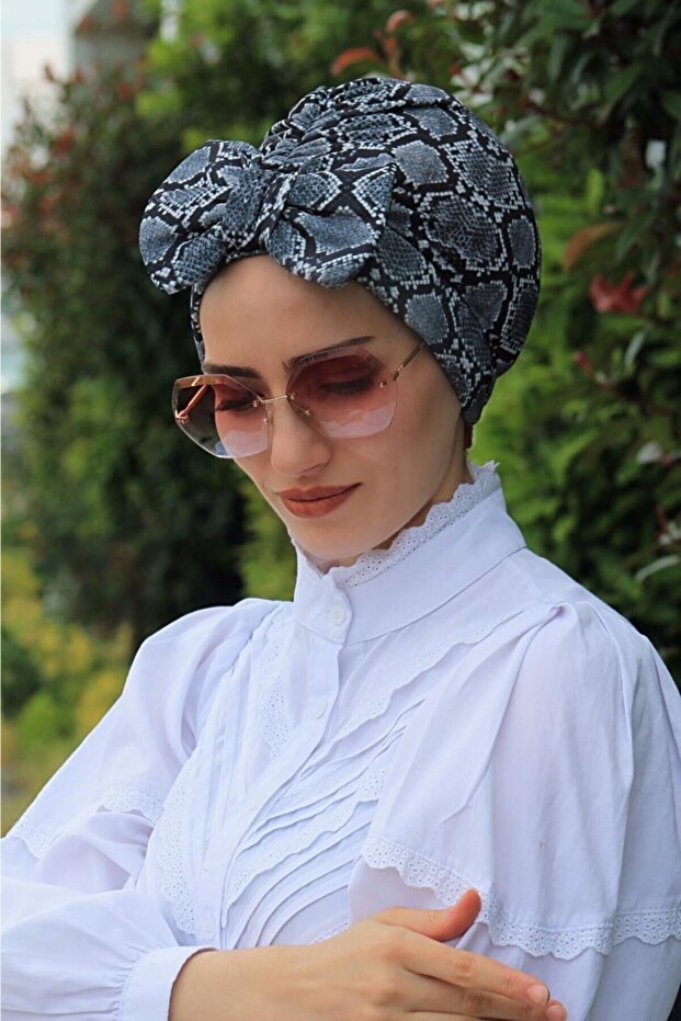 Snake Patterned Bow Bonnet - 1