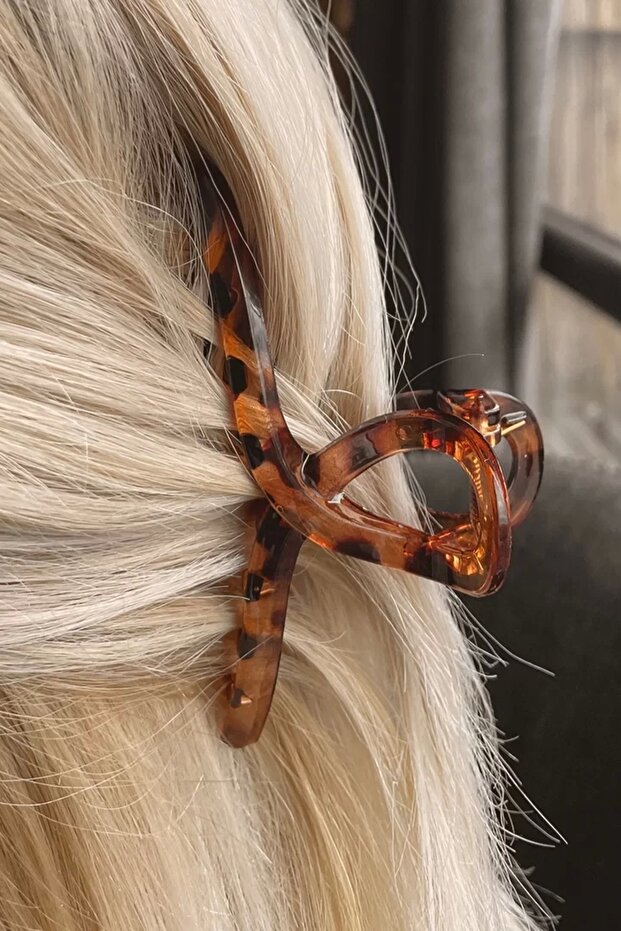 Brown Leopard Patterned Latch Buckle - 1