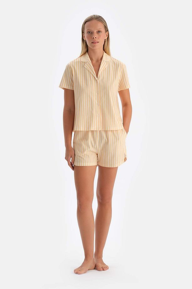 Sarı Çizgili Gömlek Şort Pijama Takımı - 1