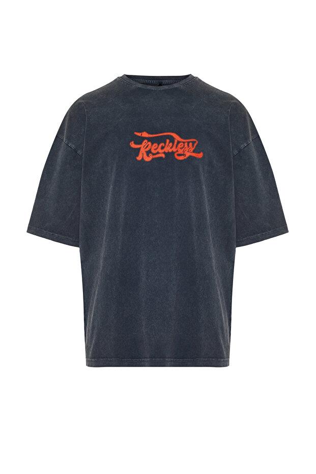 Antrasit Oversize/Geniş Kesim Soluk Efektli Yazı Baskılı %100 Pamuklu T-Shirt TMNSS24TS00120 - 7