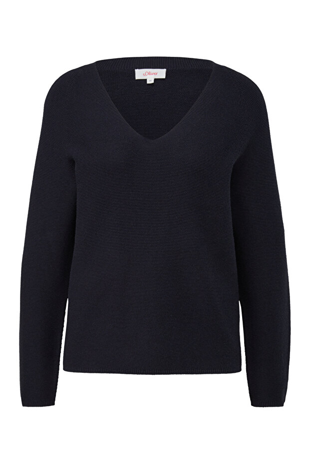 Knitted pullover - 1