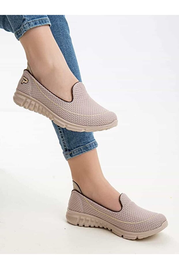 OUR VERY LIGHT AND COMFORTABLE WALKING SHOES