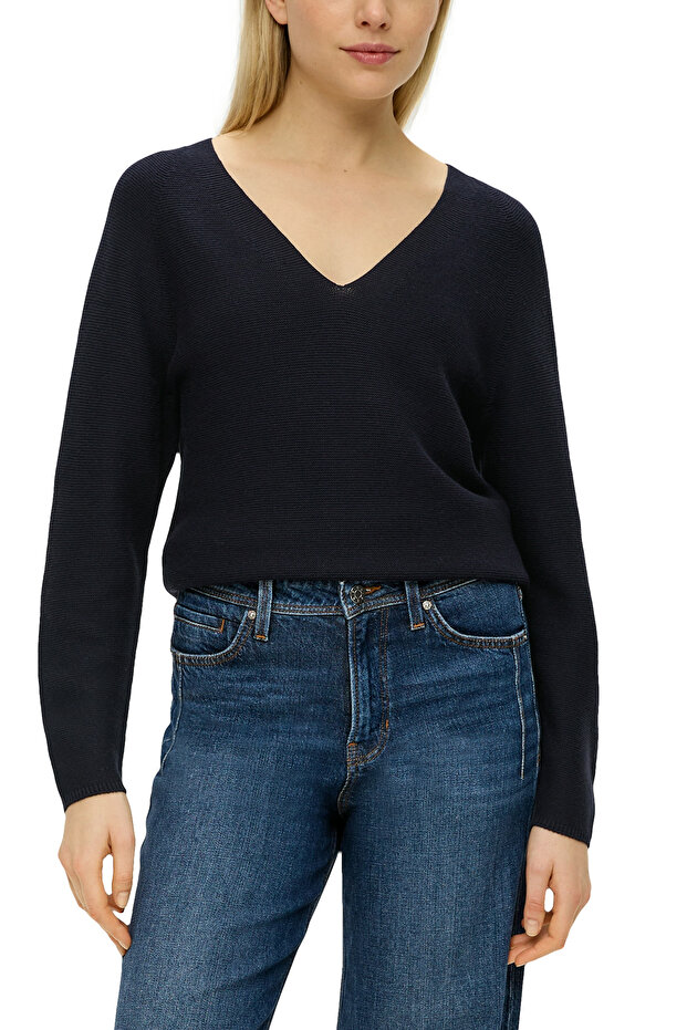 Knitted pullover - 2