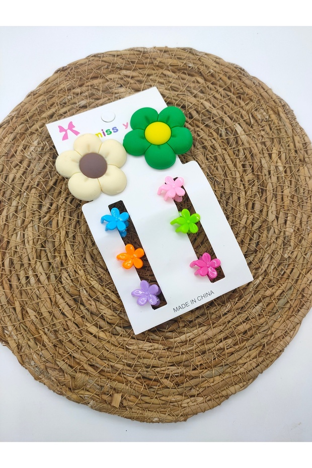 CLIP BUCKLE AND LATCH BUCKLE SET