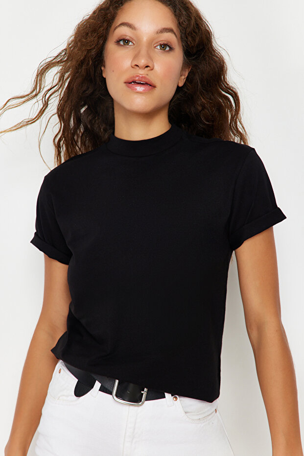 Siyah %100 Pamuk Basic Regular/Normal Kalıp Dik Yaka Örme T-Shirt TWOAW20TS0096 - 1