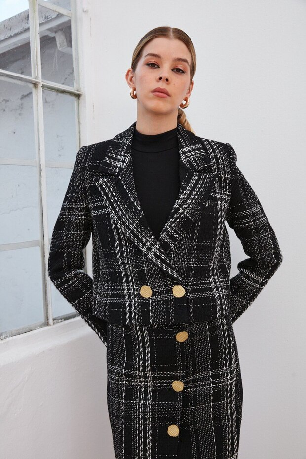 Women's Crop Short Tweed Fabric Winter Striped Single Jacket Black White
