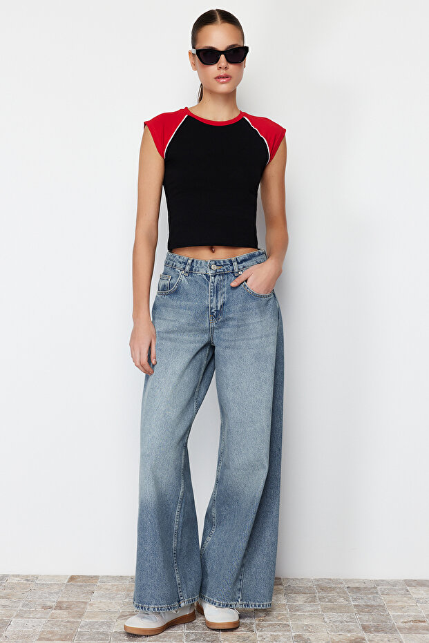 Siyah Renk Bloklu Slim Bisiklet Yaka Pamuklu Esnek Örme T-Shirt TWOSS24TS00067 - 2