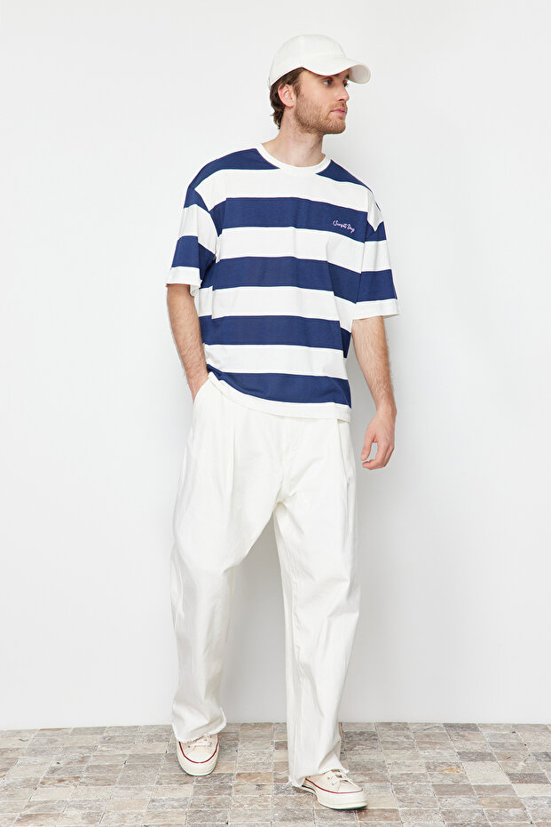 Lacivert Oversize Yazı Nakışlı Çizgili %100 Pamuklu Tok Kumaş T-shirt TMNSS24TS00099 - 3