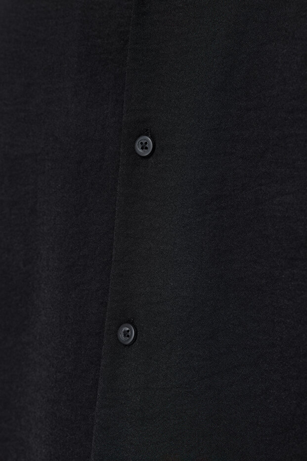 Siyah Oversize Fit Yazlık Kısa Kollu Keten Görünümlü Gömlek TMNSS24GO00019 - 5