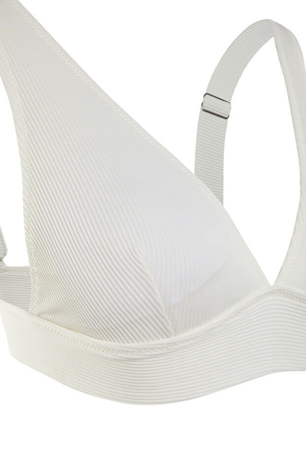 Ekru Üçgen Kaplı Bikini Üstü TBESS22BU0017 - 7