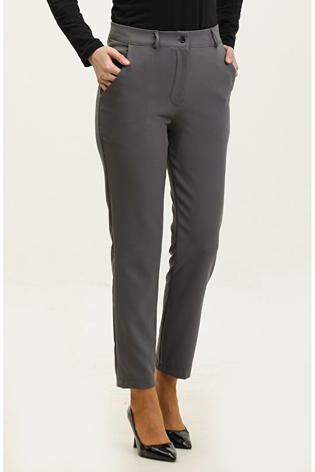 بنطلون كلاسيكي بجيوب مقاس كبير - 1