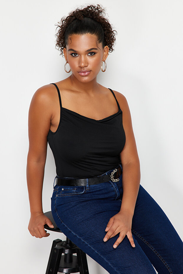 Siyah Degaje Yaka Askılı Örme Bluz TBBSS24AF00006 - 1