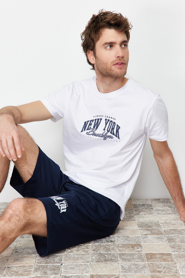 Lacivert-Beyaz Baskılı %100 Pamuk Regular Fit Örme Şortlu Pijama Takımı TMNSS24PT00012 - 3