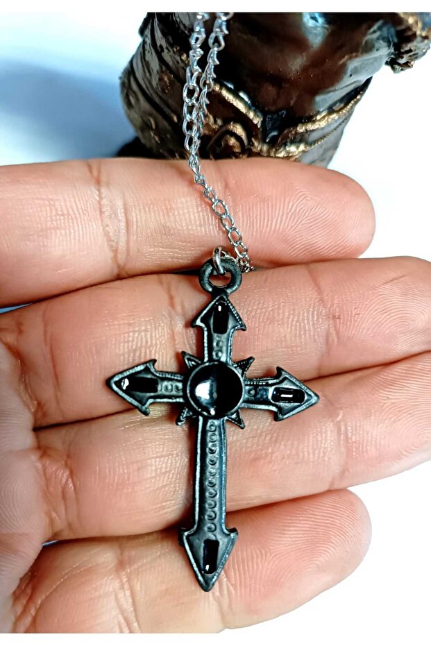 Siyah Mineli Haç Kolye - 2