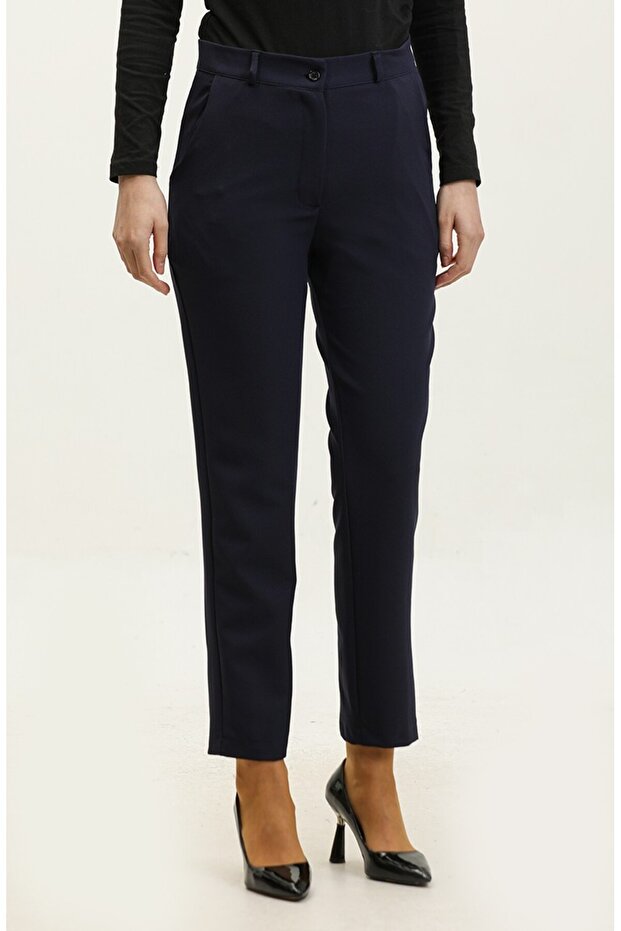 بنطلون كلاسيكي بجيوب مقاس كبير - 1