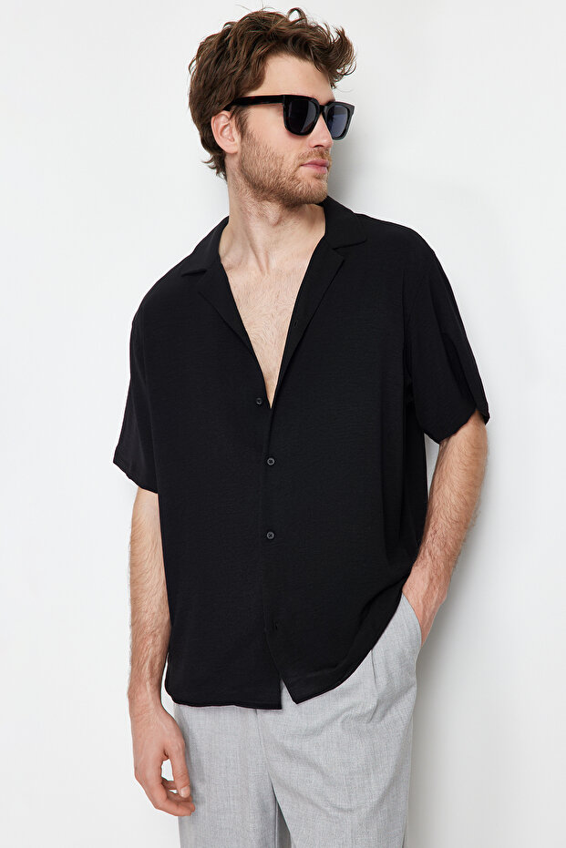 Siyah Oversize Fit Yazlık Kısa Kollu Keten Görünümlü Gömlek TMNSS24GO00019 - 3