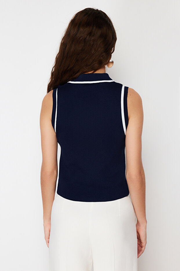 بلوزة كتلة الألوان بياقة بولو باللون الأزرق الداكن TWOSS24BZ00244 - 6