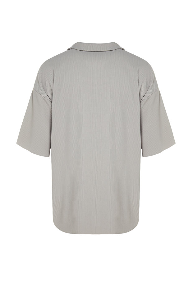 T-shirt z oversize'owym krojem, teksturowanym materiałem, niegniecącym się, z kołnierzem polo TMNSS23PO00020 - 9