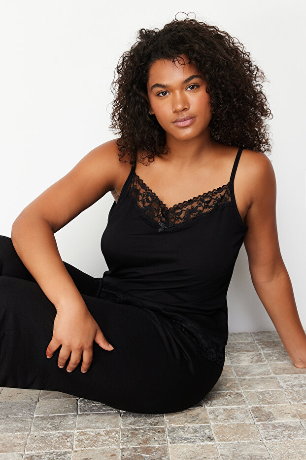 Siyah Dantel Detaylı Örme Pijama Takımı TBBSS24AI00000 - 3