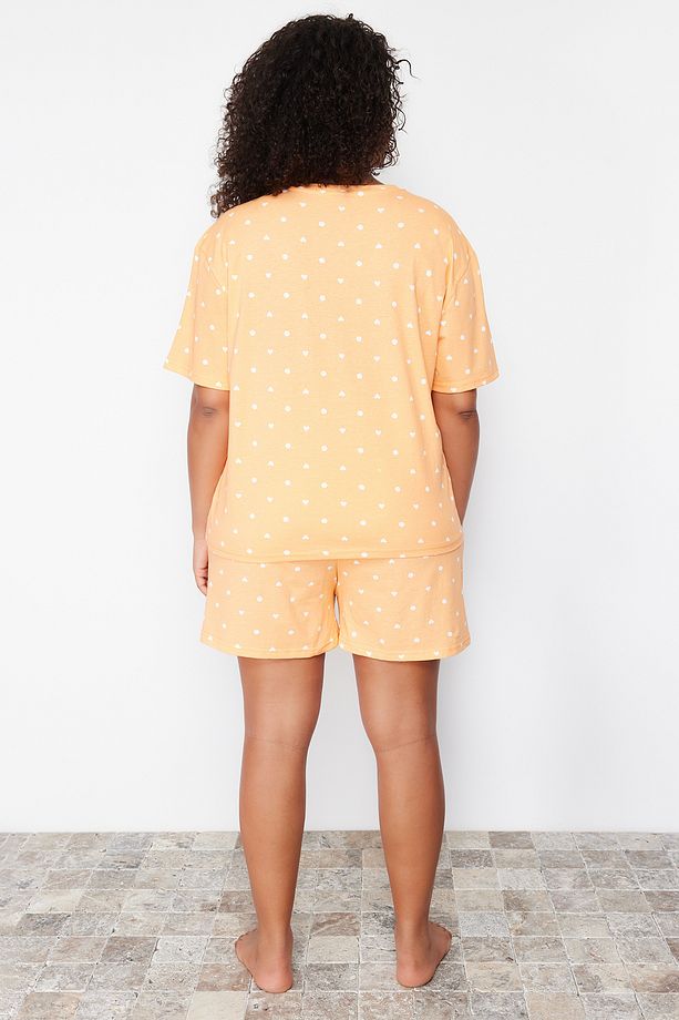 Turuncu %100 Pamuklu Puantiyeli ve Kalpli Şortlu Örme Pijama Takımı TBBSS24AI00025 - 3