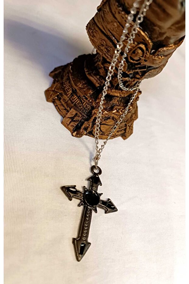 Siyah Mineli Haç Kolye - 1