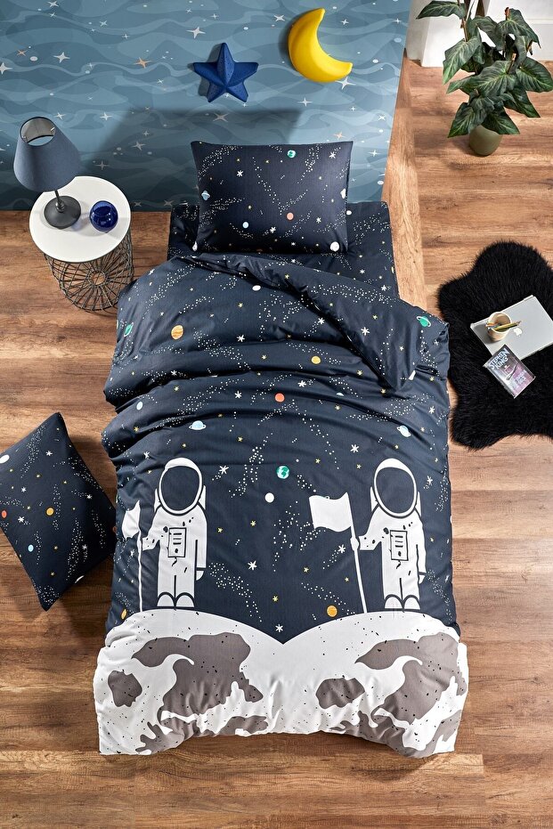 LaLiva Çocuk Nevresim Takımı Tek Kişilik Lastikli Çarşaflı Doğal Sağlıklı Pamuk Ranforce Astronot Desenli