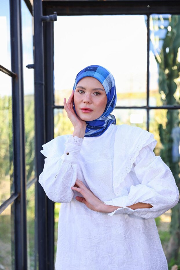 وشاح قطني رقيق بنمط الشعار - 1