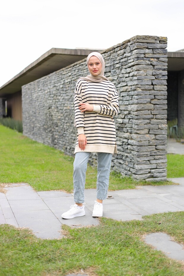 2557 تونيك أساسي بفتحة - 1