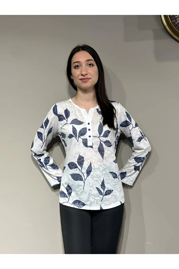 بلوزة زرقاء بأكمام طويلة وأزرار على شكل ورقة شجر - 2
