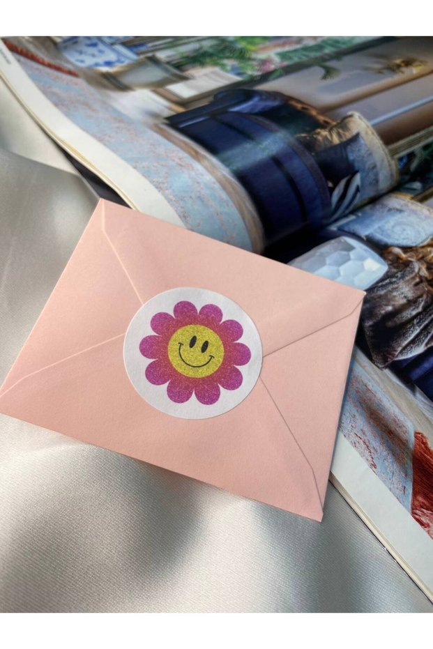 Pink Daisy Label Smiling Face Round Matte Sticker 4 cm (100 Pieces)