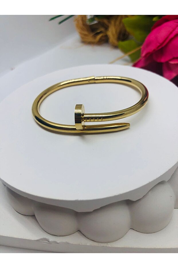 مشبك نموذج الأظافر الذهبي - 1