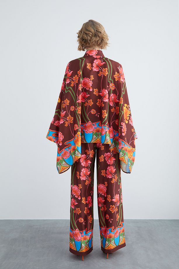 Renkli Çiçek Desenli Pijama Takımı - 3