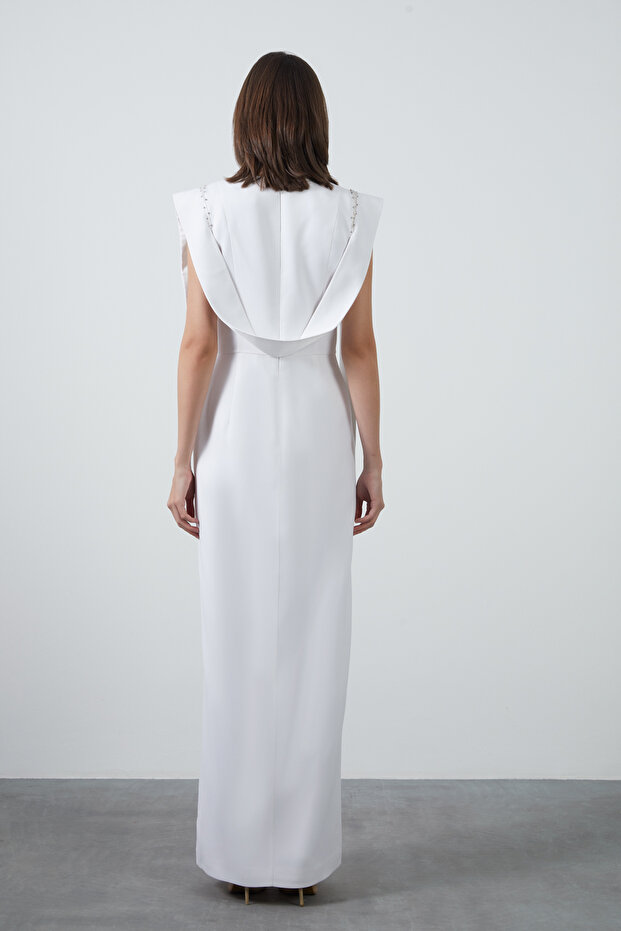 Omuzdan İşlemeli Bant Detaylı Yırtmaçlı Uzun Ekru Elbise - 4