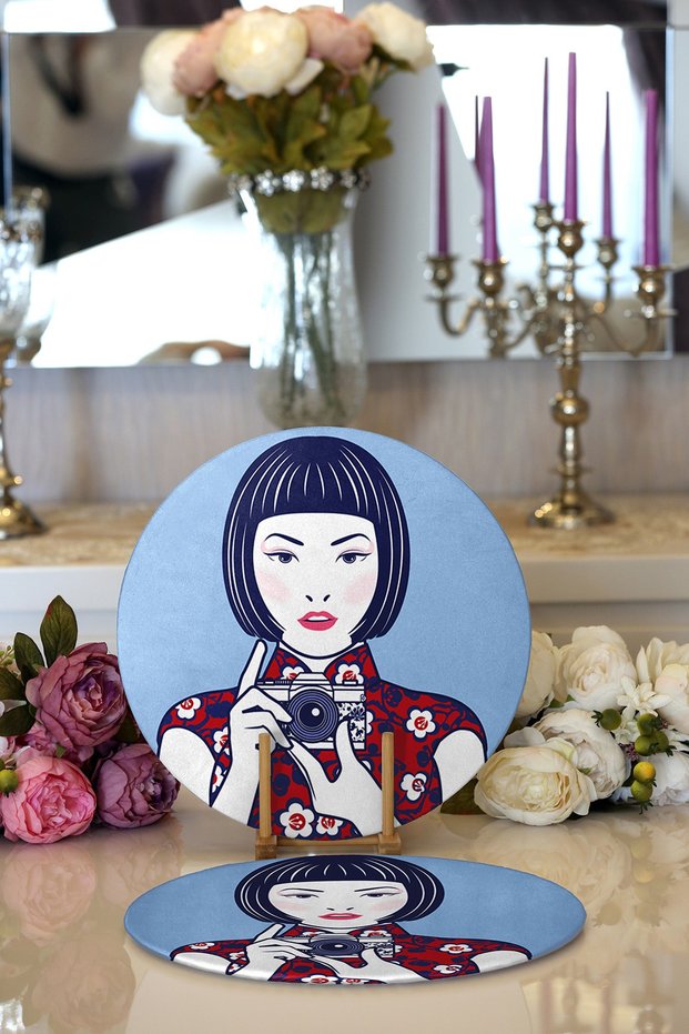 2-Piece Photo Taking Japanese Girl Motif Modern Round Charger & Placemat