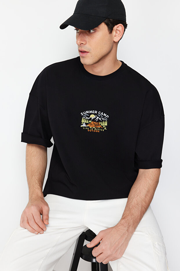 Siyah Oversize/Geniş Kesim Kısa Kol Manzara Nakışlı %100 T-Shirt TMNSS23TS00243 - 3