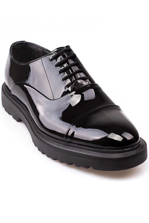 High-Sole, Patent Leather and Matte Black Classic Men's Shoes Suitable for Groom's and Suits