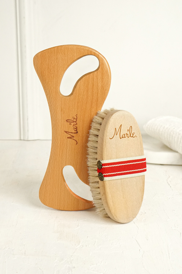 100% Natural Horsehair Brush and Wooden Cellulite Massage Tool 2-Piece Care Set