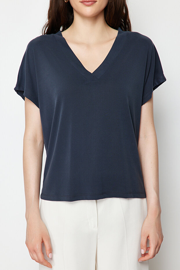 Antrasit V Yaka Relaxed/Rahat Kesim Modal Premium Örme T-Shirt TWOSS24TS00043 - 4