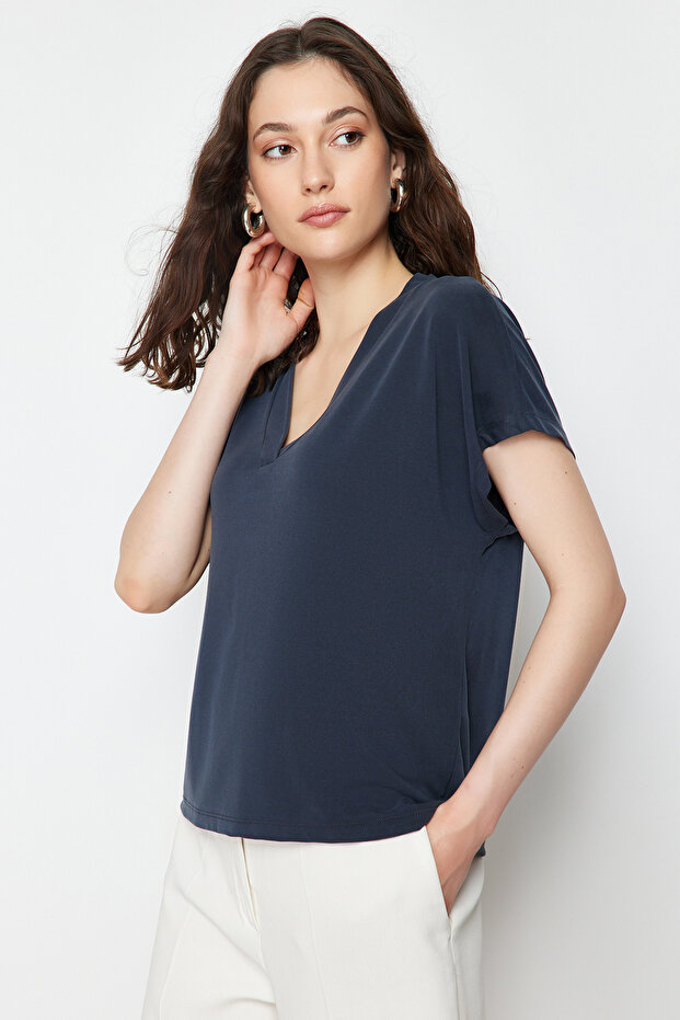 Antrasit V Yaka Relaxed/Rahat Kesim Modal Premium Örme T-Shirt TWOSS24TS00043 - 3