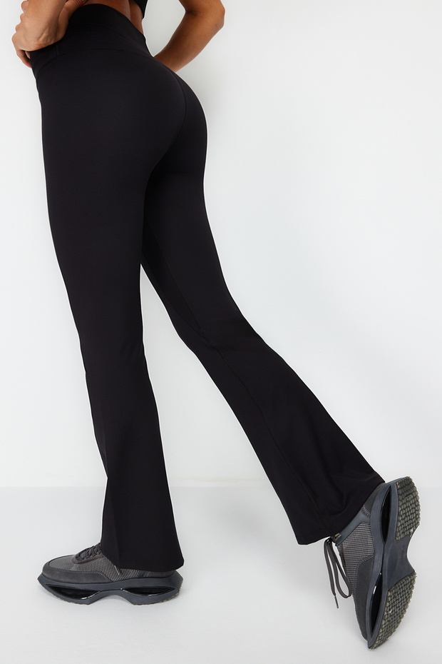 Siyah Fırçalı Soft Kumaş İspanyol Paça Yoga Örme Spor Tayt THMSS24TY00019 - 3