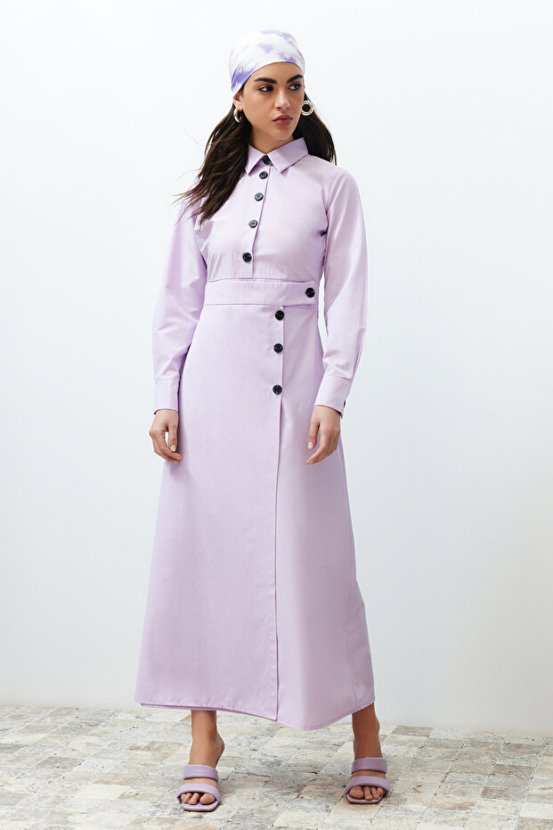 Liliowa koszula z kołnierzykiem i guzikami. Zwykła tkana sukienka TCTSS24EB00116 - 3