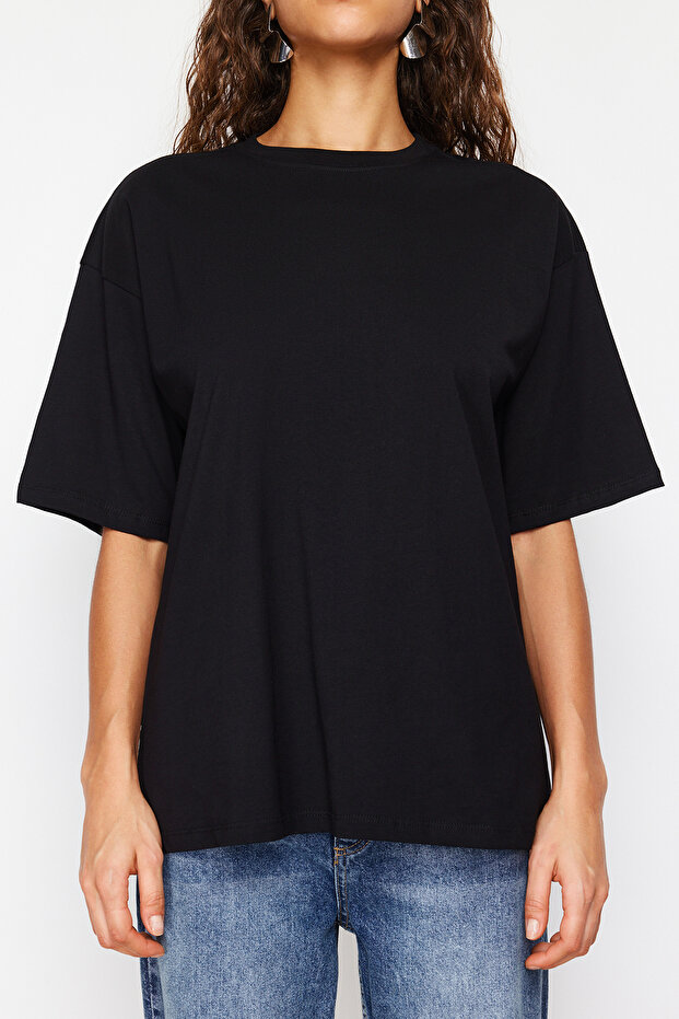 Siyah %100 Kalın Pamuklu Oversize/Geniş Kalıp Bisiklet Yaka Örme T-Shirt TWOSS23TS00040 - 12