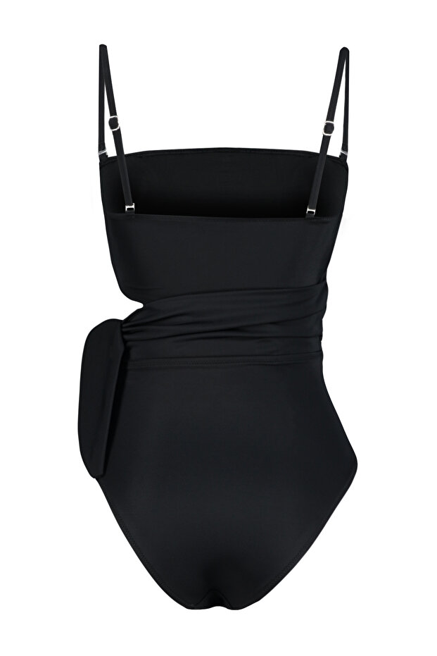 Siyah Cut Out Detaylı Straplez Kaplı Regular Mayo TBESS24MA00123 - 8