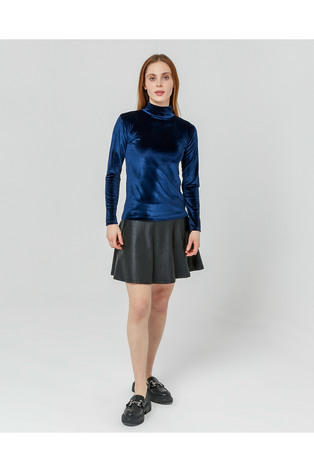 Replenishment Half-Necked Women's Velvet Blouse